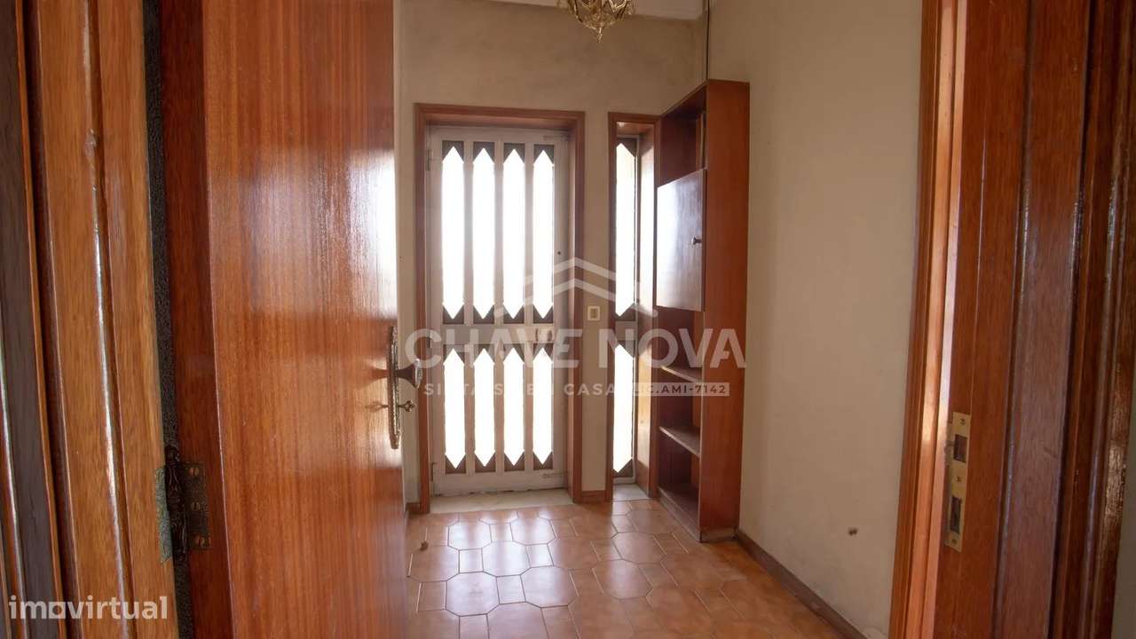 PS - Moradia T3, inserida num terreno com 1500m²-18