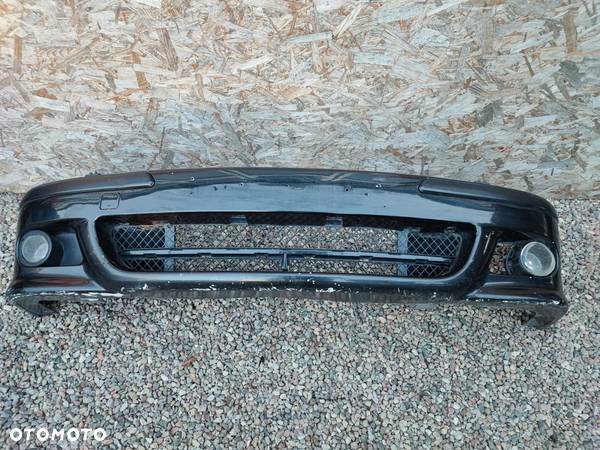 BMW E39 KOMPLET ZDERZAK PRZEDNI M-PAKIET / M5 + WLOTY POWIETRZA + SPRYSKIWACZE XSENONÓW O NR: 7 890 014 / 7 890 013 /  2 294 577 OEM. W KOL. COSMOSCHWARZ 303/9, BARDZO DOBRY STAN. - 1