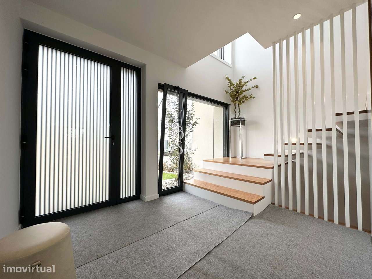 Moradia com 3 Suítes em Palmeira Braga - Grande imagem: 2/39