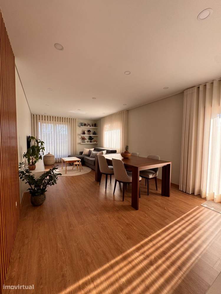 Apartamento T2 (Totalmente remodelado) Centro Póvoa de Varzim-8