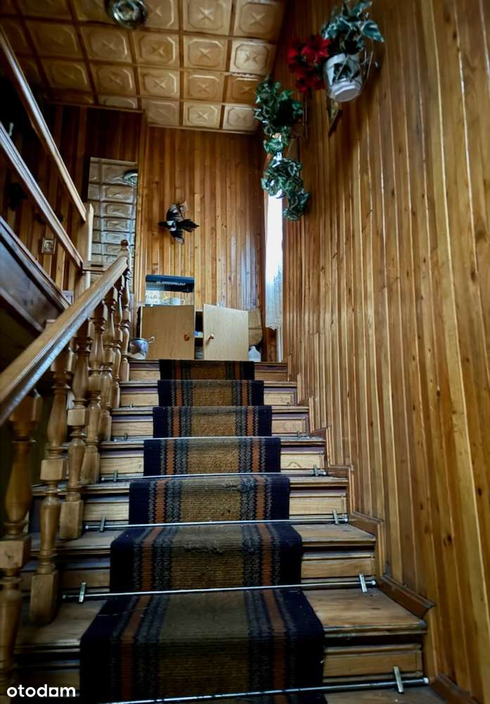 Przestronny dom z ogrodem w samym centrum.-10