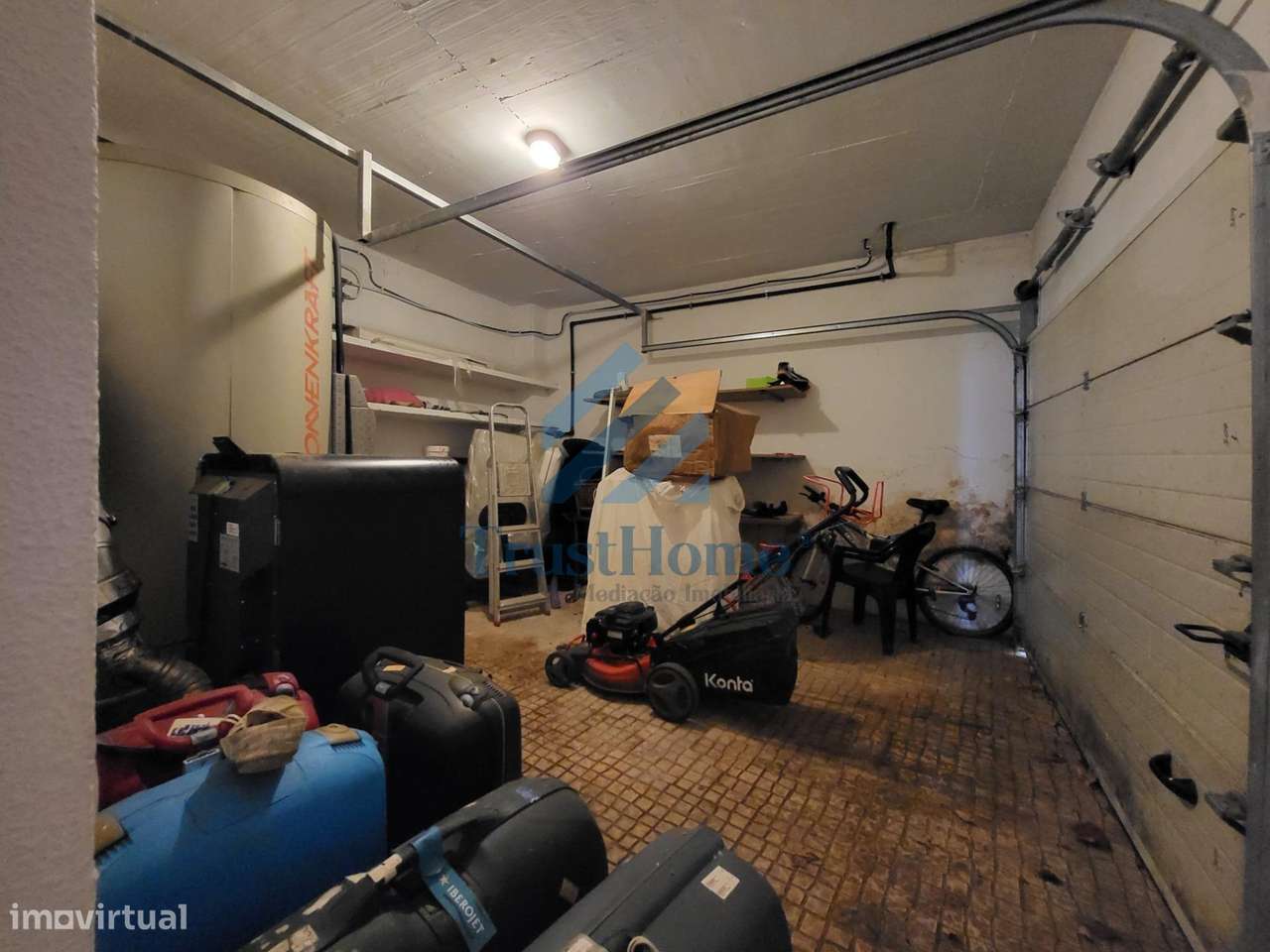 MoradiaV5 com jardim, piscina e ginásio no centro de Coruche-26