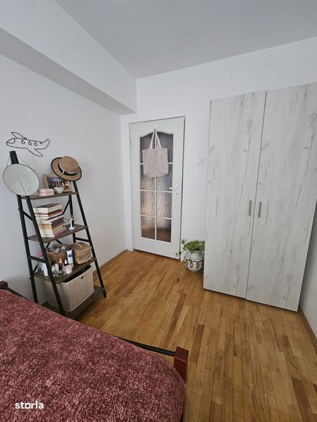 Inchiriez apartament