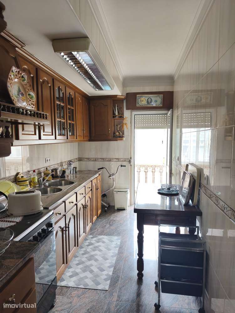 T3 Lisboa – Av. Almirante Reis, Bem Conservado, junto ao Metro Arroios - Grande imagem: 4/22