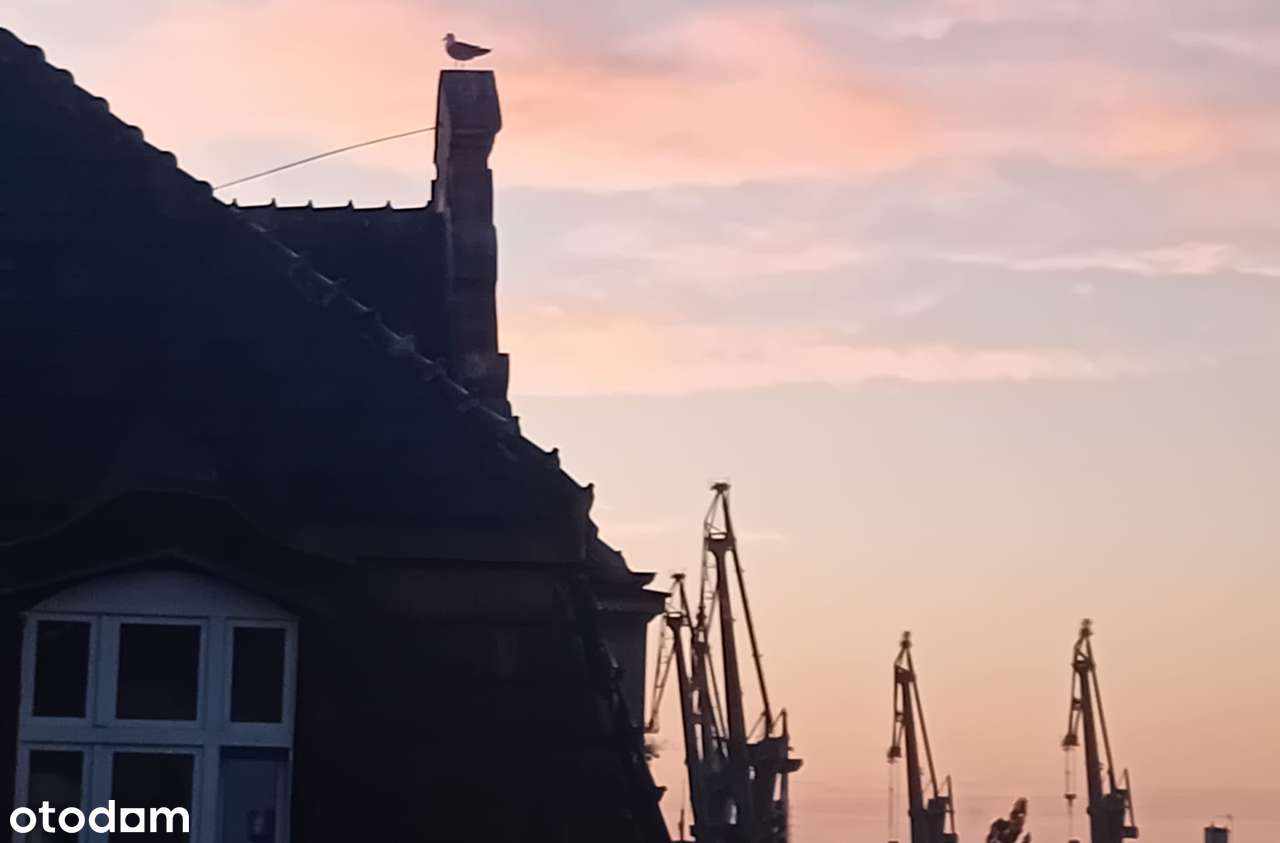 Ikona Gdańska za oknem | Przestronne mieszkanie w kamienicy 109 m²-13