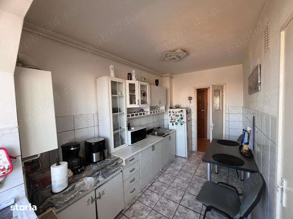 Apartament spațios cu 3 camere și 2 băi – zona Ciucaș / Astra-2