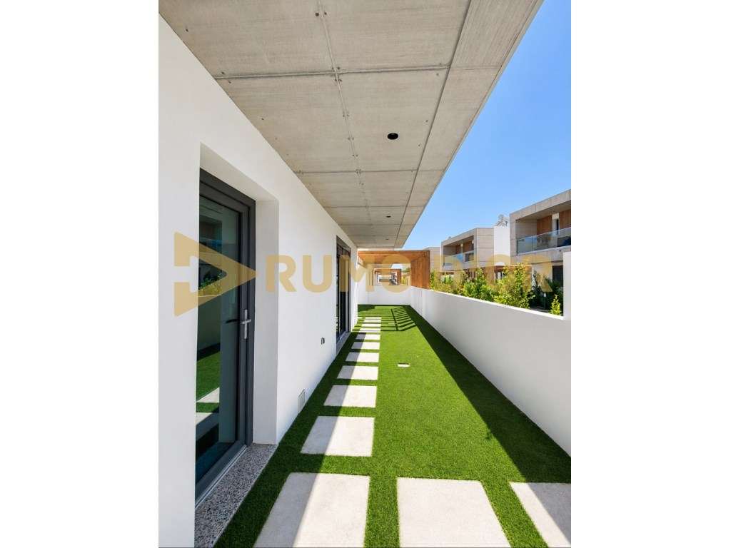 Moradia T4, garagem e piscina em Condomínio privado Albufeira-26