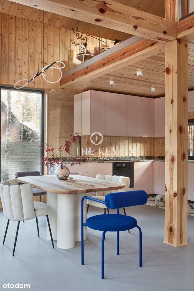 Minimalistyczny dom z tarasem i widokiem na las - Pełny obrazek: 5/19