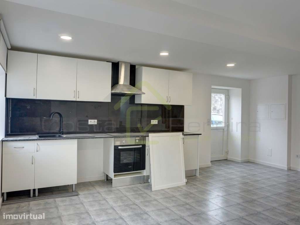 Moradia T3 Renovada com logradouro-1