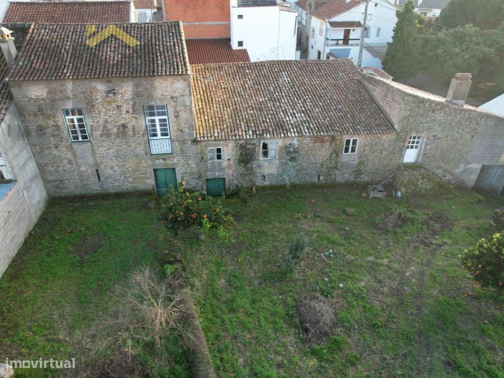 Grande Oportunidade: Moradia para recuperar, com potencial para alo... - Grande imagem: 3/28