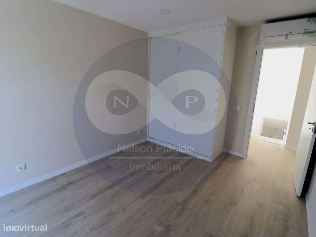 Moradia Independente T5, com piscina, em Ponte do Rol - Torres Vedr...-14