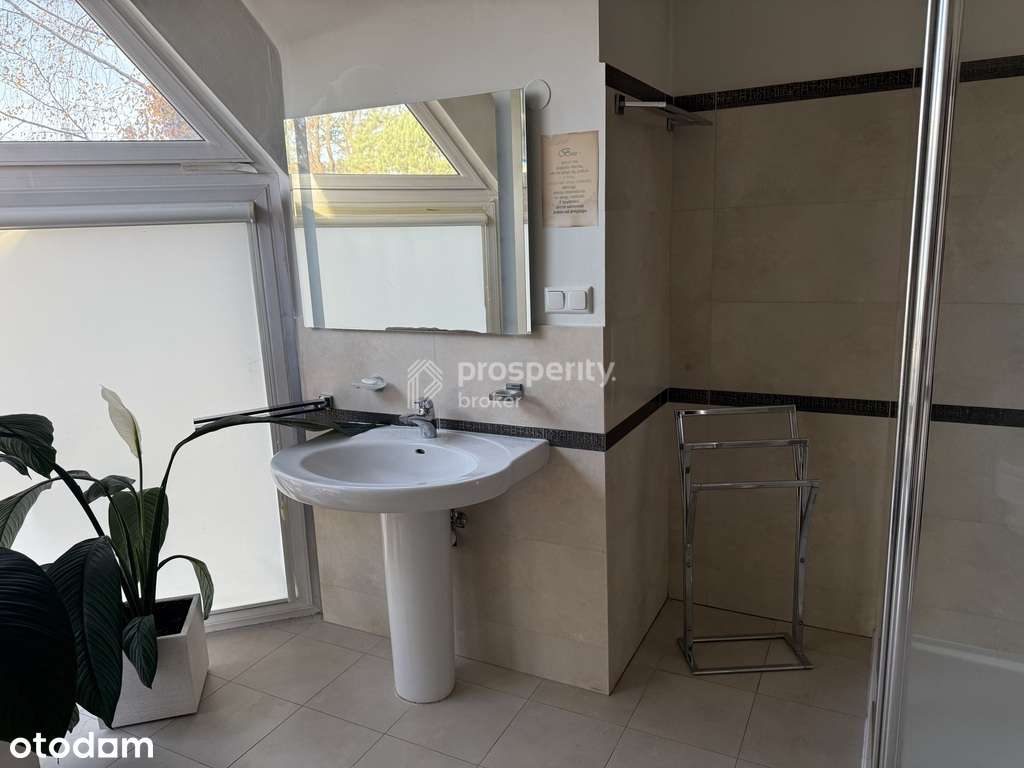 Niezwykła Rezydencja Izabelin-Hornówek przy KPN-8