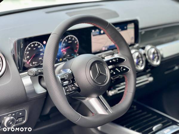 Mercedes-Benz GLB 200 AMG Line 7G-DCT - 11