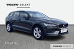 Volvo V60 Cross Country - 8