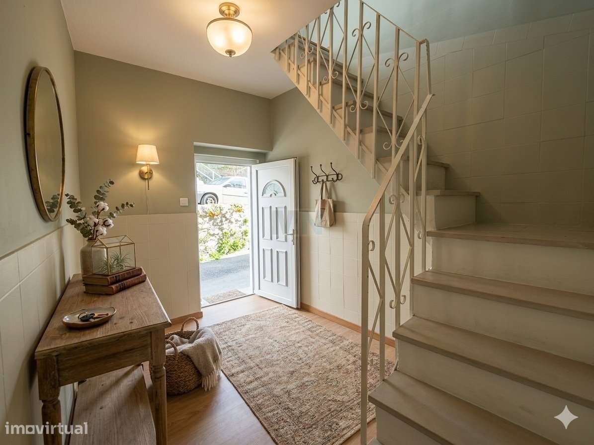 Casa T2 Renovada em Cruz Morouços-0