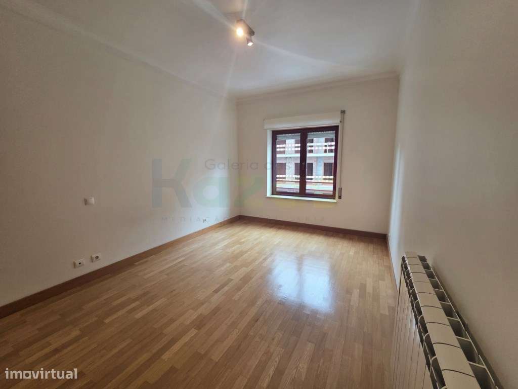 T3 com estacionamento - Zona Premium de Leiria, junto ao Seminário,...-20