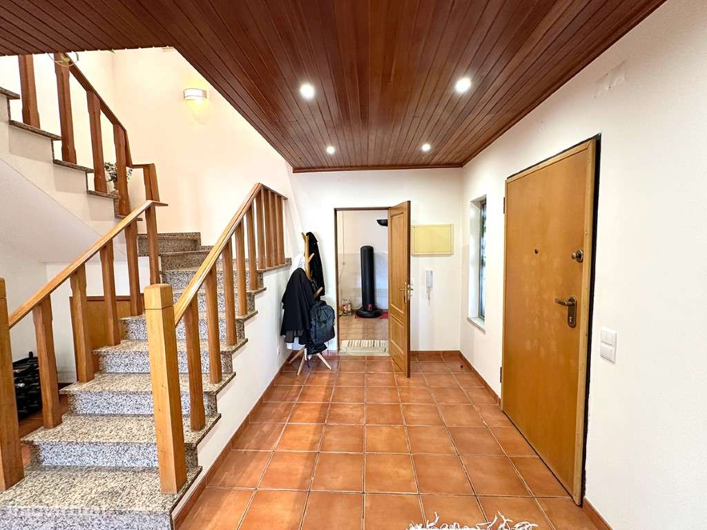 Moradia a Venda Em Azeitão com Piscina e Furo, lote de 705m2 - Grande imagem: 5/42