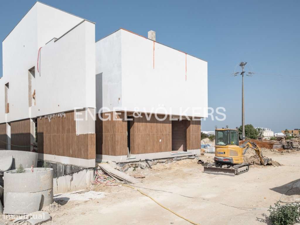 Moradia Exclusiva T5 em Alcochete-4