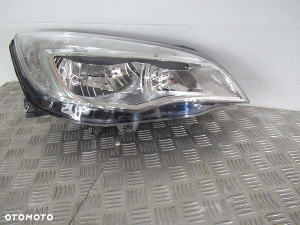 LAMPA PRZEDNIA PRZÓD PRAWA OPEL ASTRA IV 4 2009- - 2