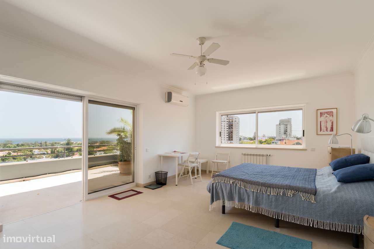 Viva o Sonho de Cascais: Duplex Exclusivo com Vista Mar!-8