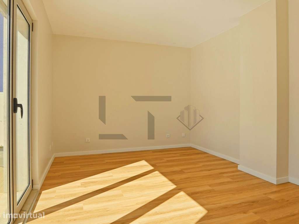 Penthouse T3 (possível T4) com Terraço, plena vista Rio e Garagem, ...-33