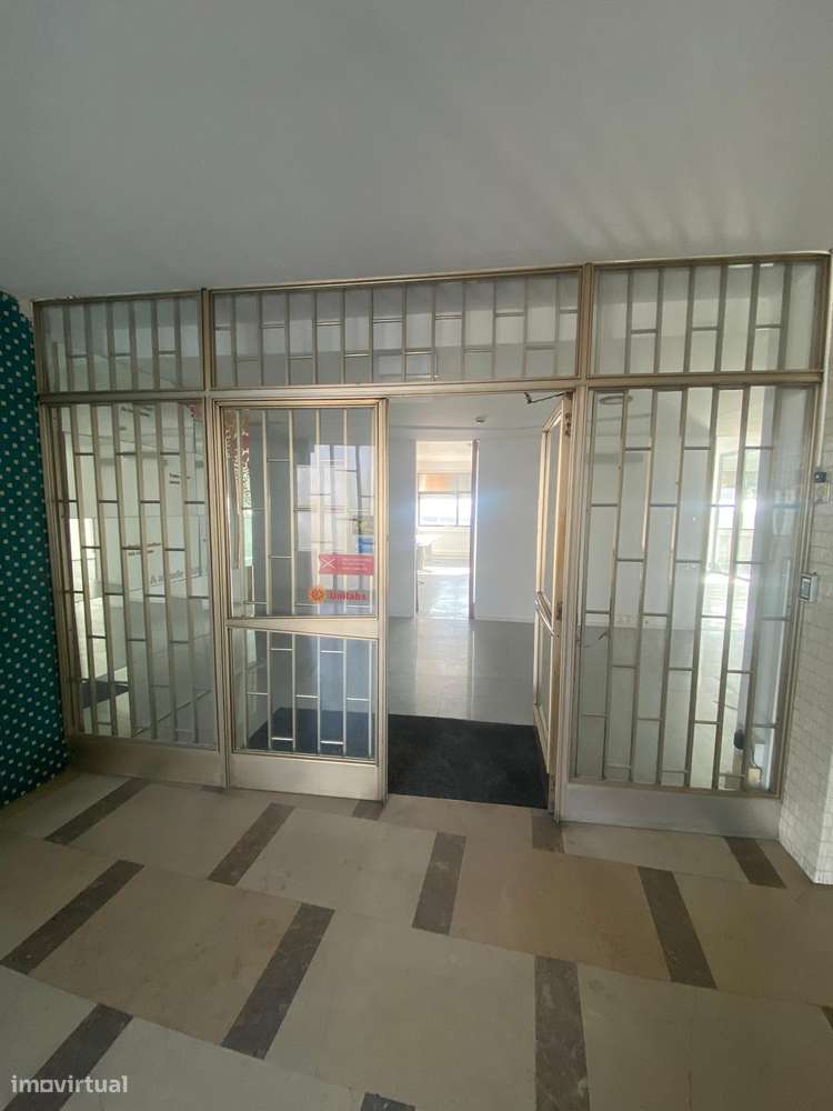 Escritório de 447m², com privilegiada vista, no Centro do Porto-6