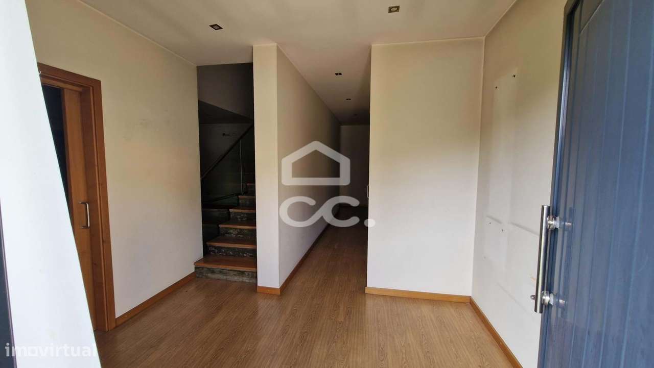 Moradia T3, Louredo, Paredes-10