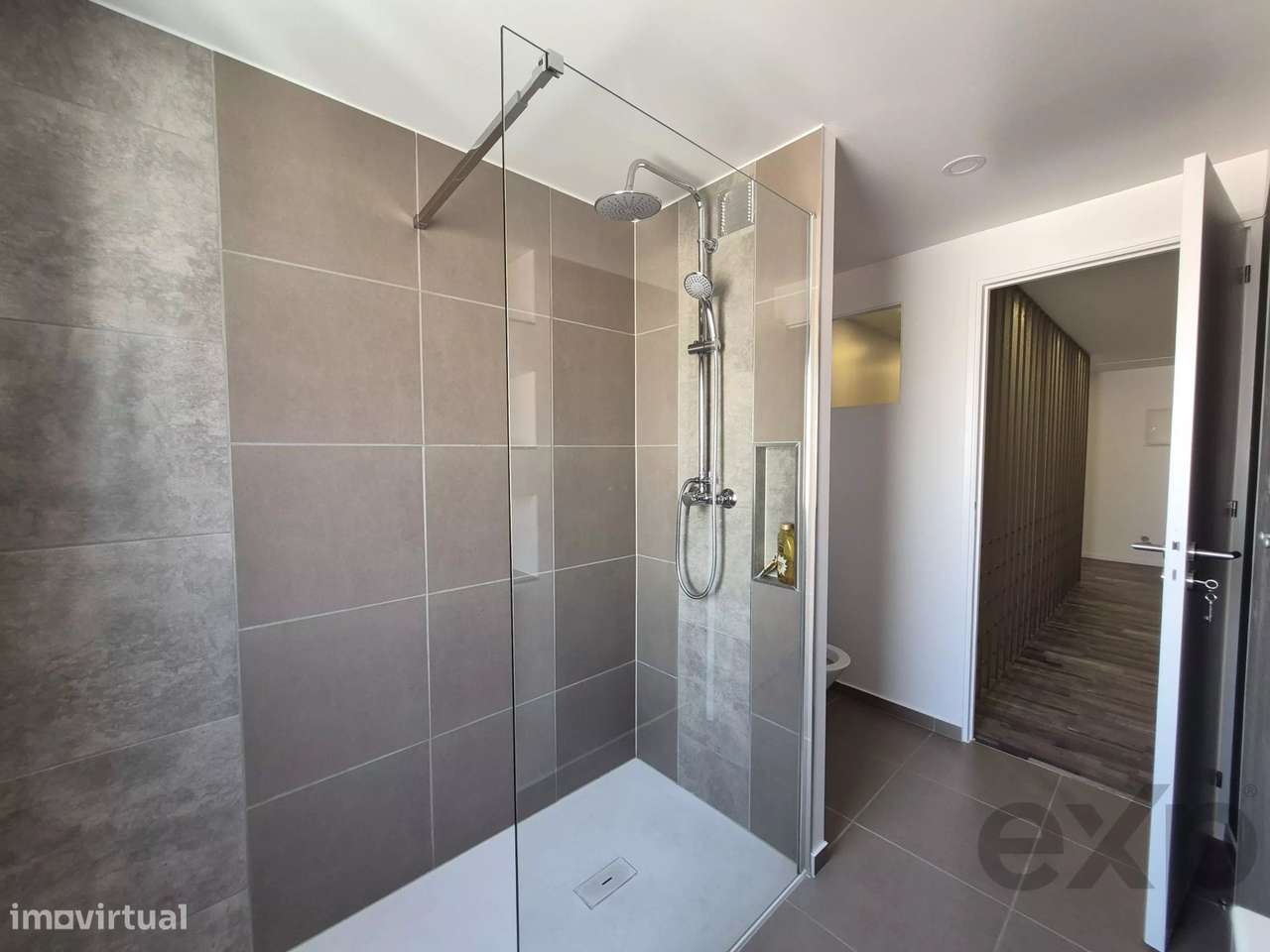 Casa nova, 2 quartos, amplo pátio, centro de Alvor-30
