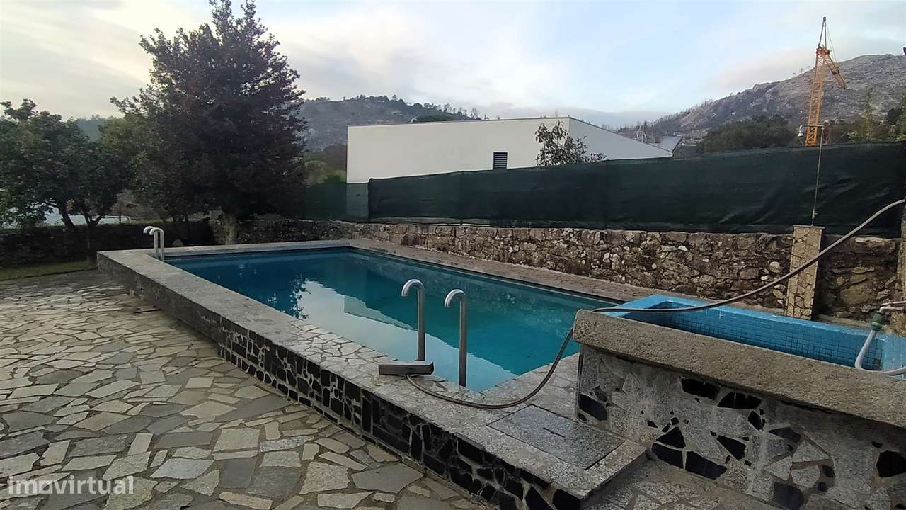 Moradia Isolada T4+3 Venda em Vilar de Mouros,Caminha - Grande imagem: 2/36