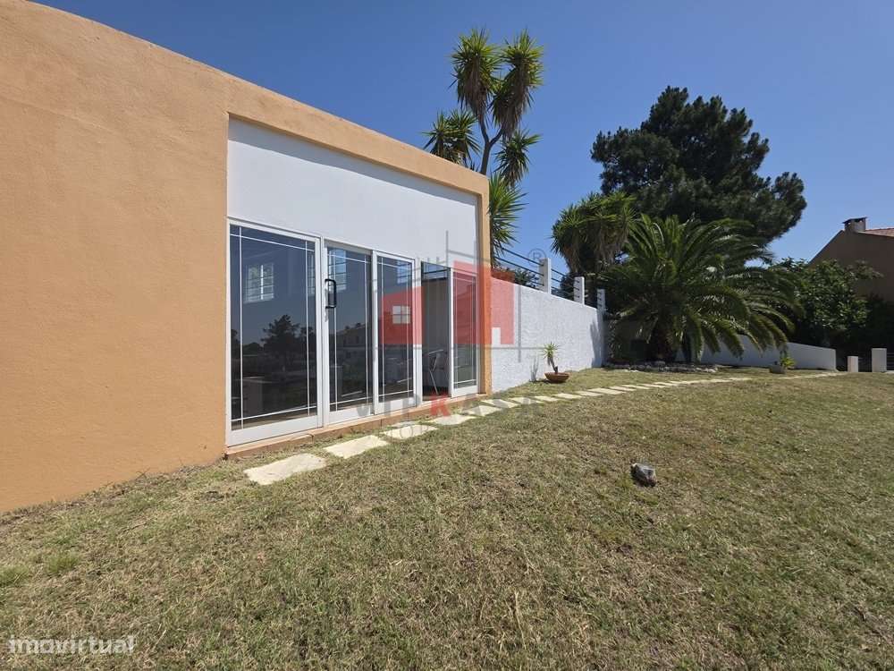 Moradia T4 com Piscina em 900 m2 de lote-23