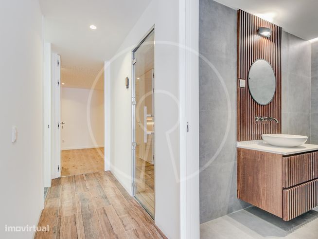 Luxuosa moradia T6 contemporânea em Birre-42