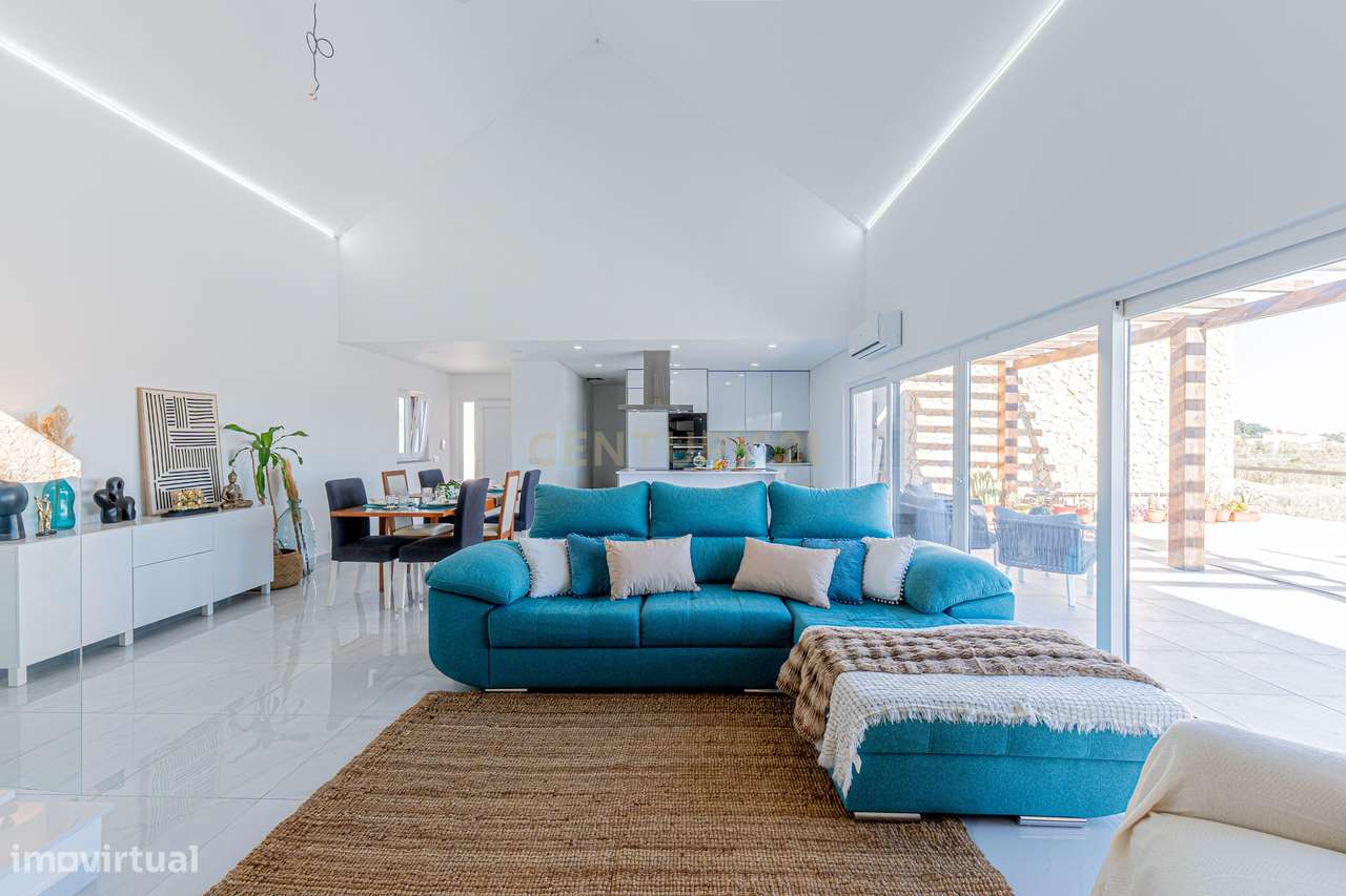 Moradia T4 + anexo T0 | Piscina Infinita | Estuário do Sado-1