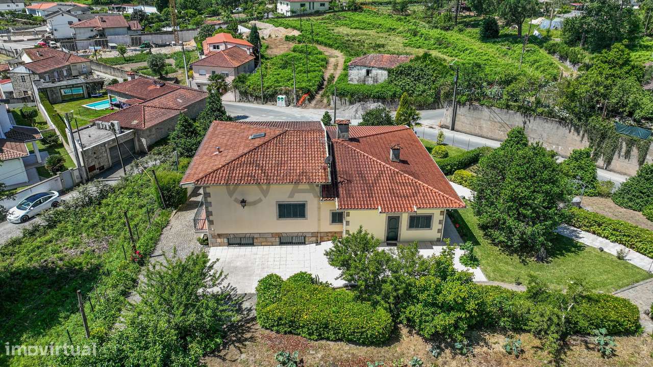 Moradia Individual T4 ( 2 Suítes ) e Casa de Pedra - Grande imagem: 5/52