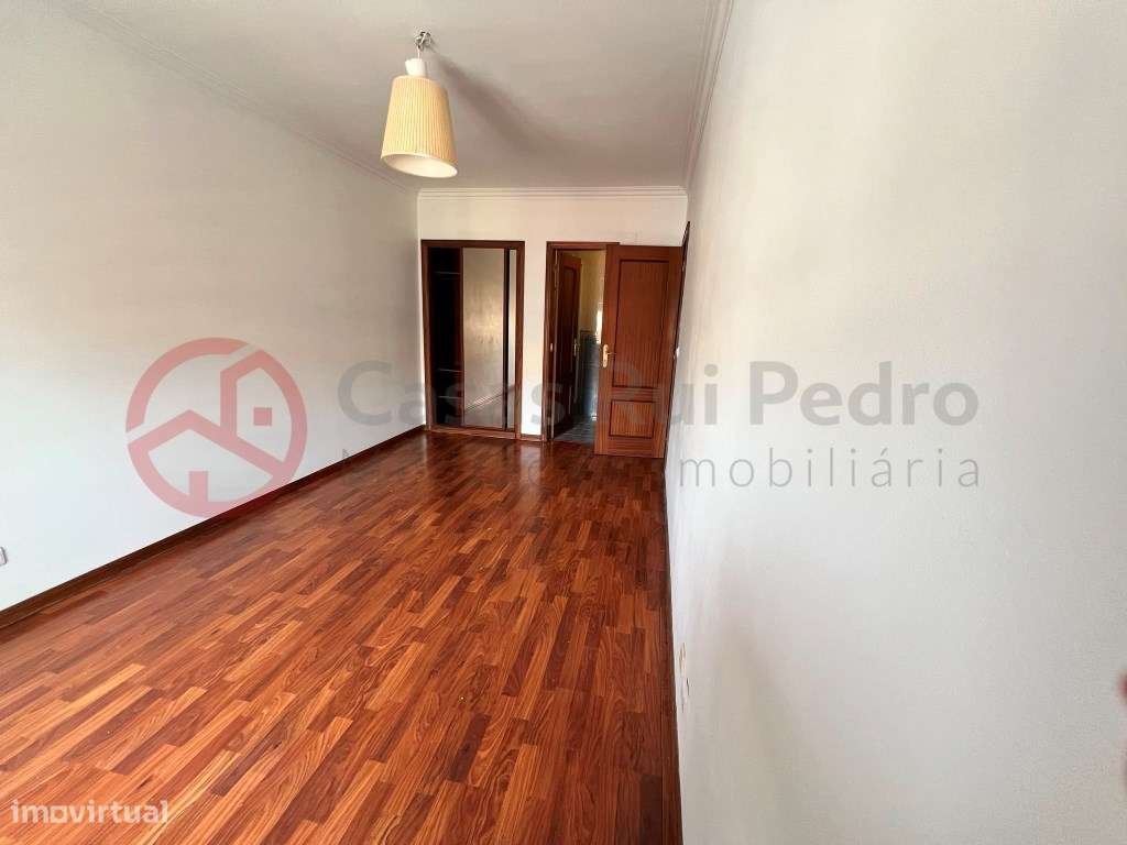 Apartamento T3 com garagem e arrecadação em Santa Marta do Pinhal, ...-24
