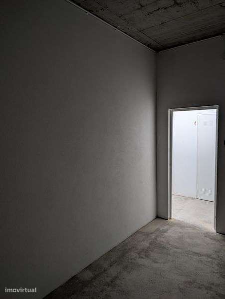 Aluga se arrumos novos - Grande imagem: 4/10