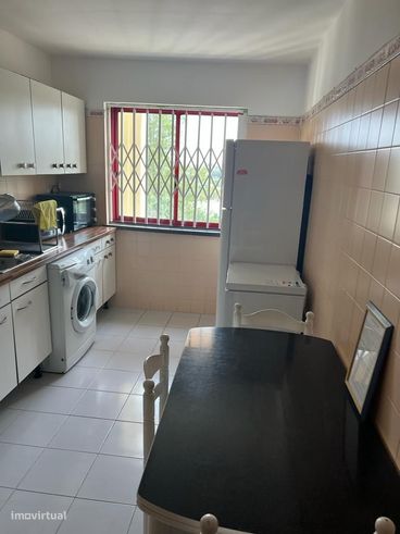 Quarto para alugar. Boa Localização