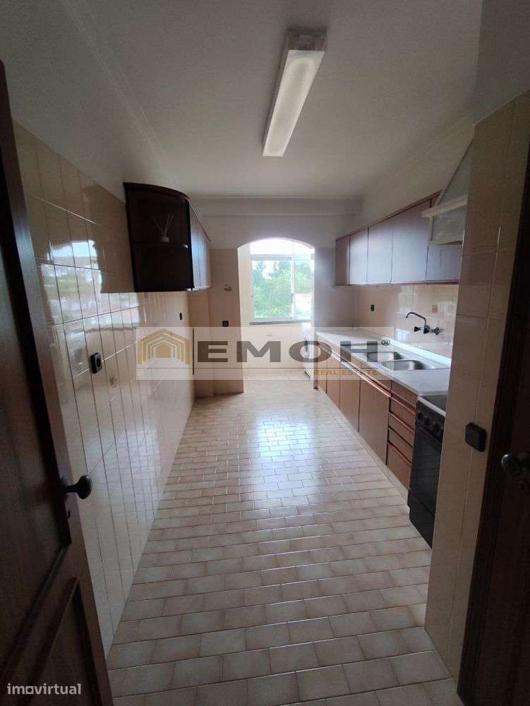 Apartamento T2 São Pedro Estoril-17