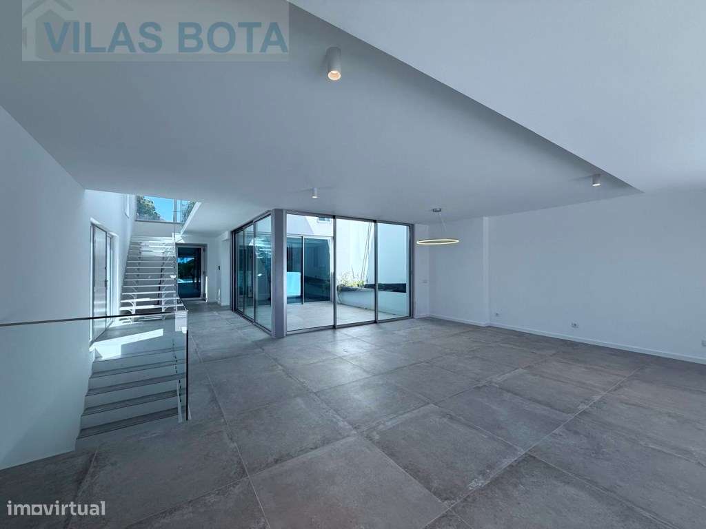 Moradia Luxuosa Moderna no Triângulo Dourado-12