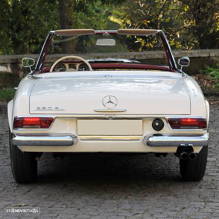 Mercedes-Benz SL 230 - 12