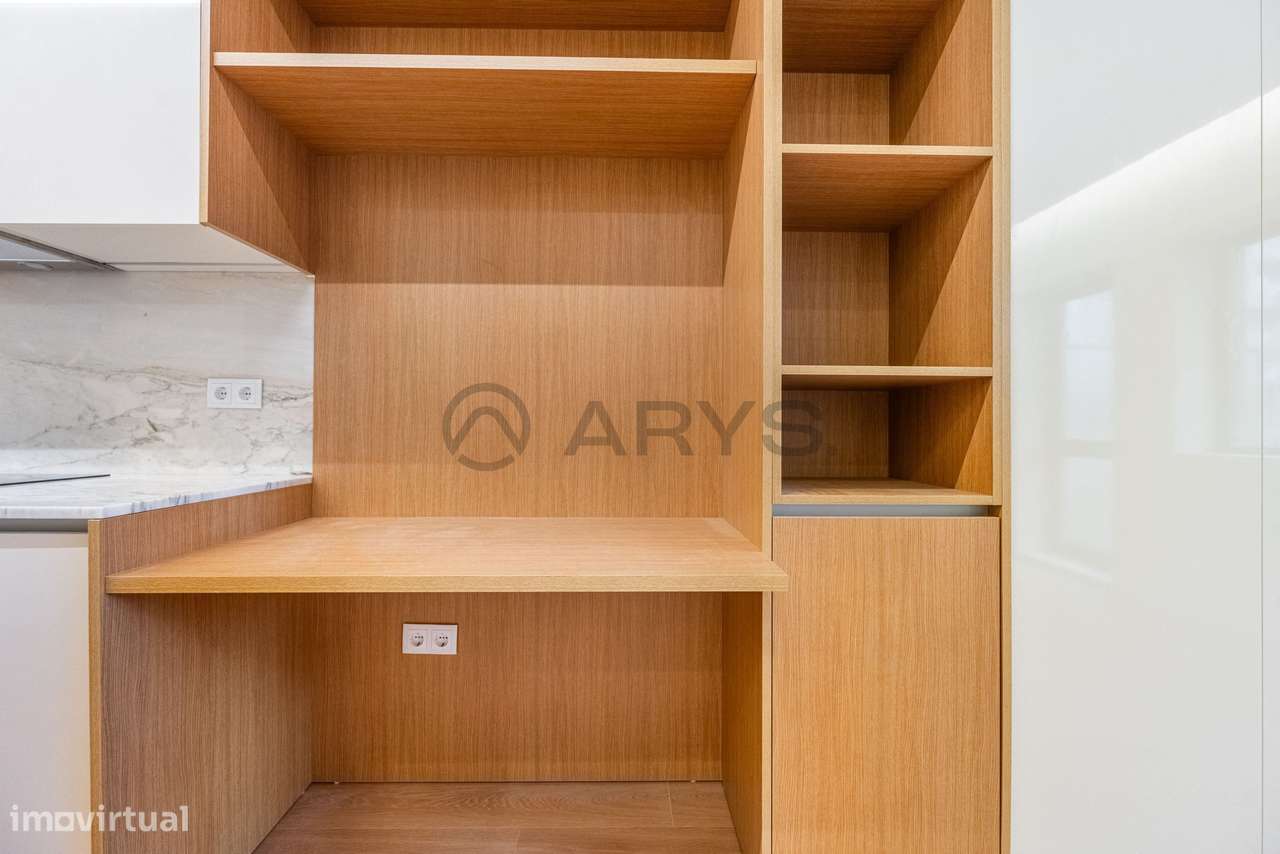 Apartamento T0 Remodelado com Terraço no Centro de Braga-6