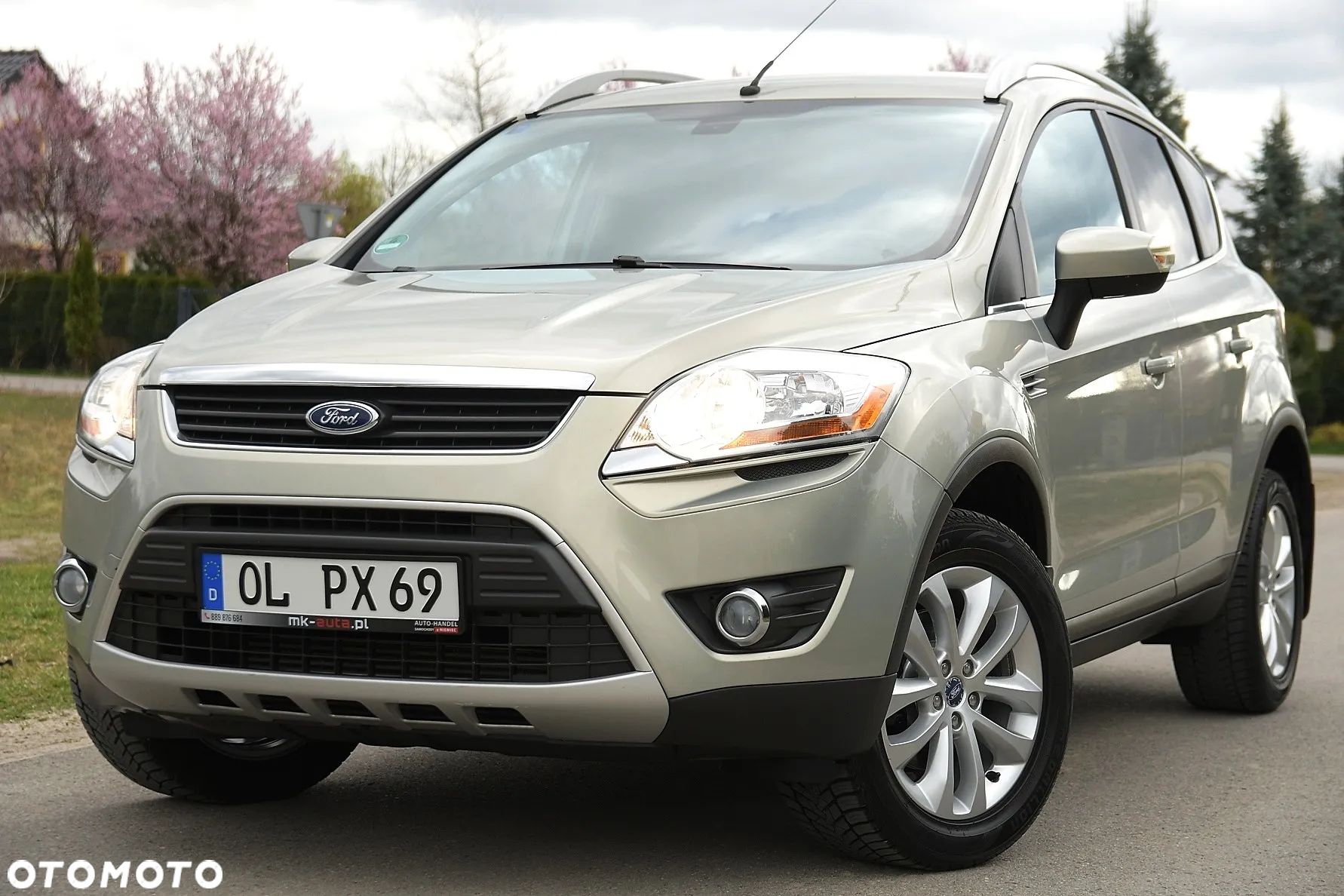 Ford Kuga - 1