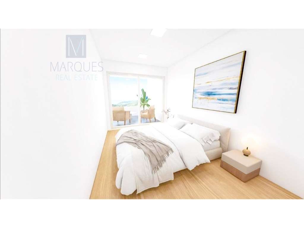 Apartamento T2 com Varanda e Parqueamento em Santana - Sesimbra-8