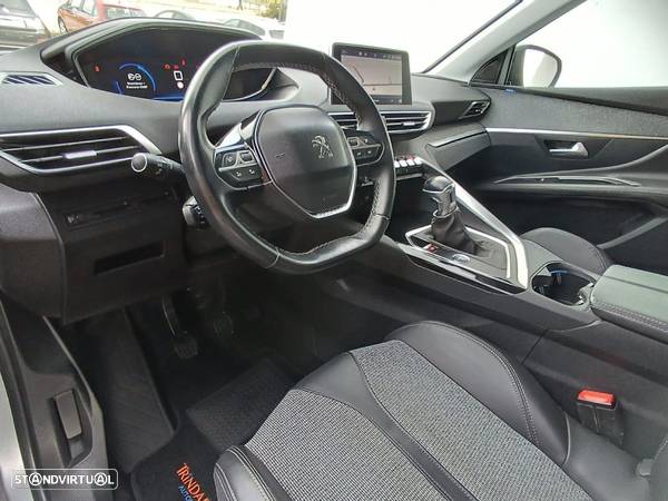 Peugeot 3008 1.2 PureTech Allure - 10