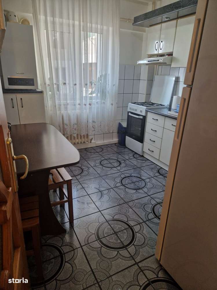 Apartament 4 camere , Parcul Mihai Eminescu , etaj 2 , loc de parcare-0