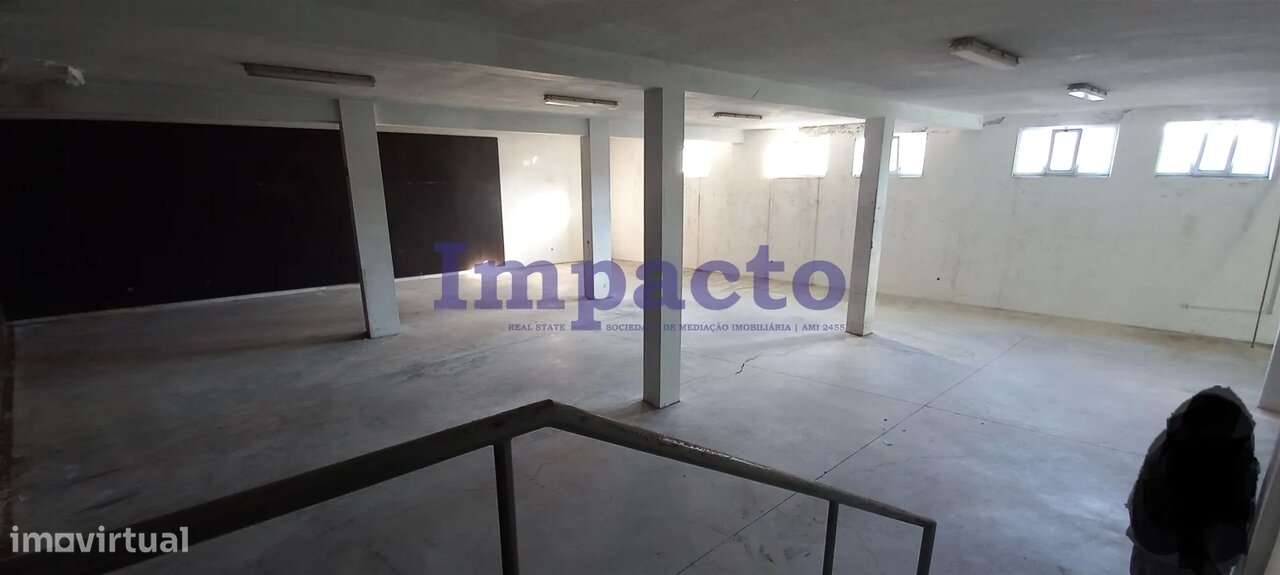 Armazém em São João da Madeira - Grande imagem: 4/6