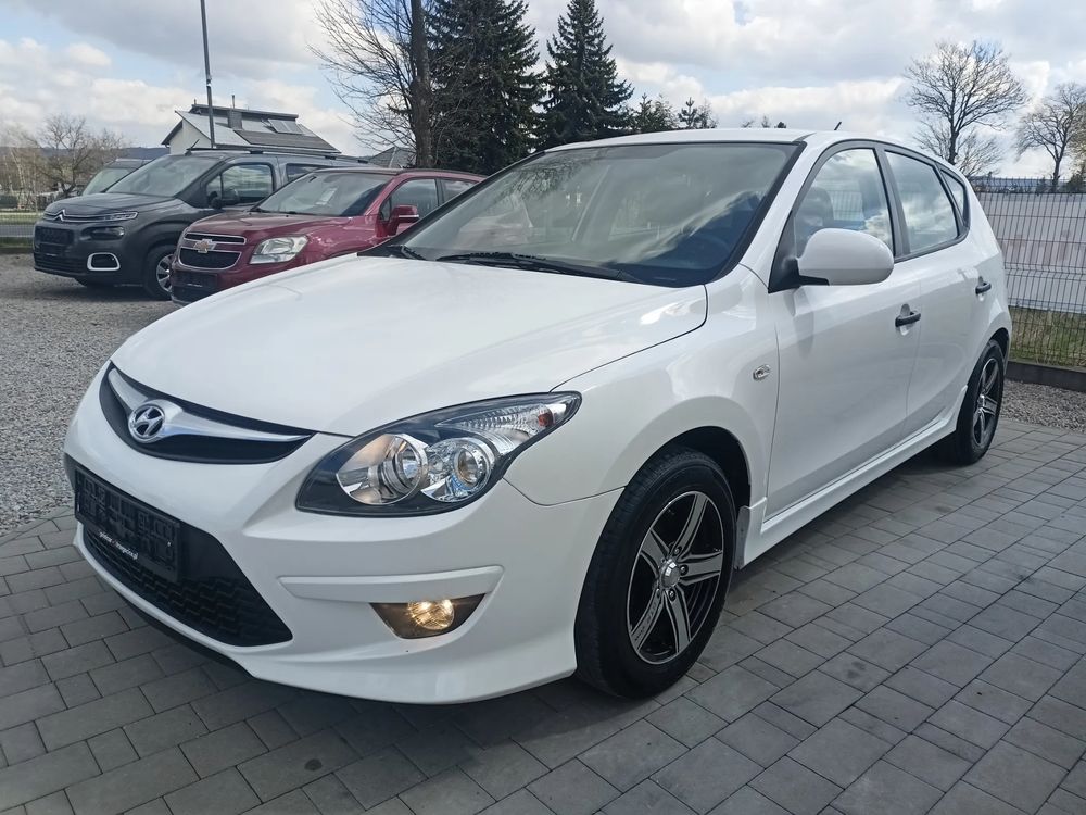 Hyundai i30 I 1.4 Base + 2011