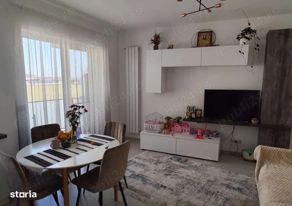 Apartament cu 3 camere | Zona Tractorul | Parcare Inclusa-0