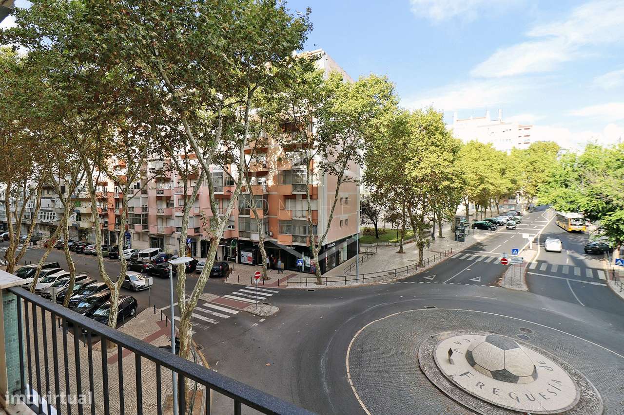 Apartamento T3 totalmente remodelado em Benfica, Lisboa-10