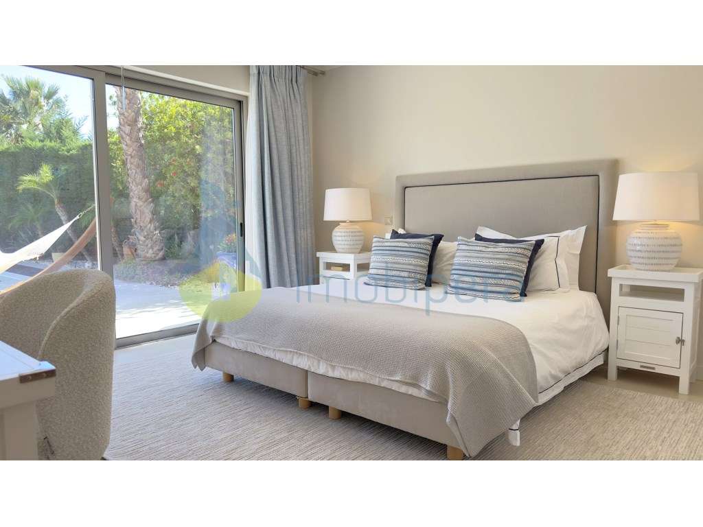 Encantadora moradia T4 em Vale do Lobo-13