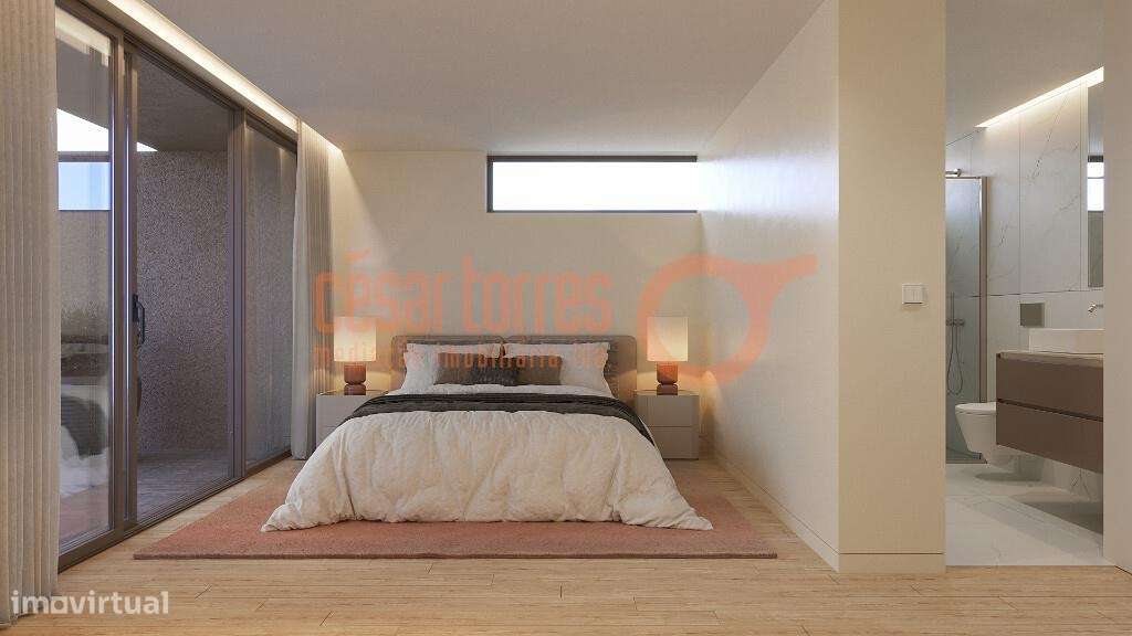 Moradia T4 na Aguda, aproximadamente a 800 metros da praia!-13